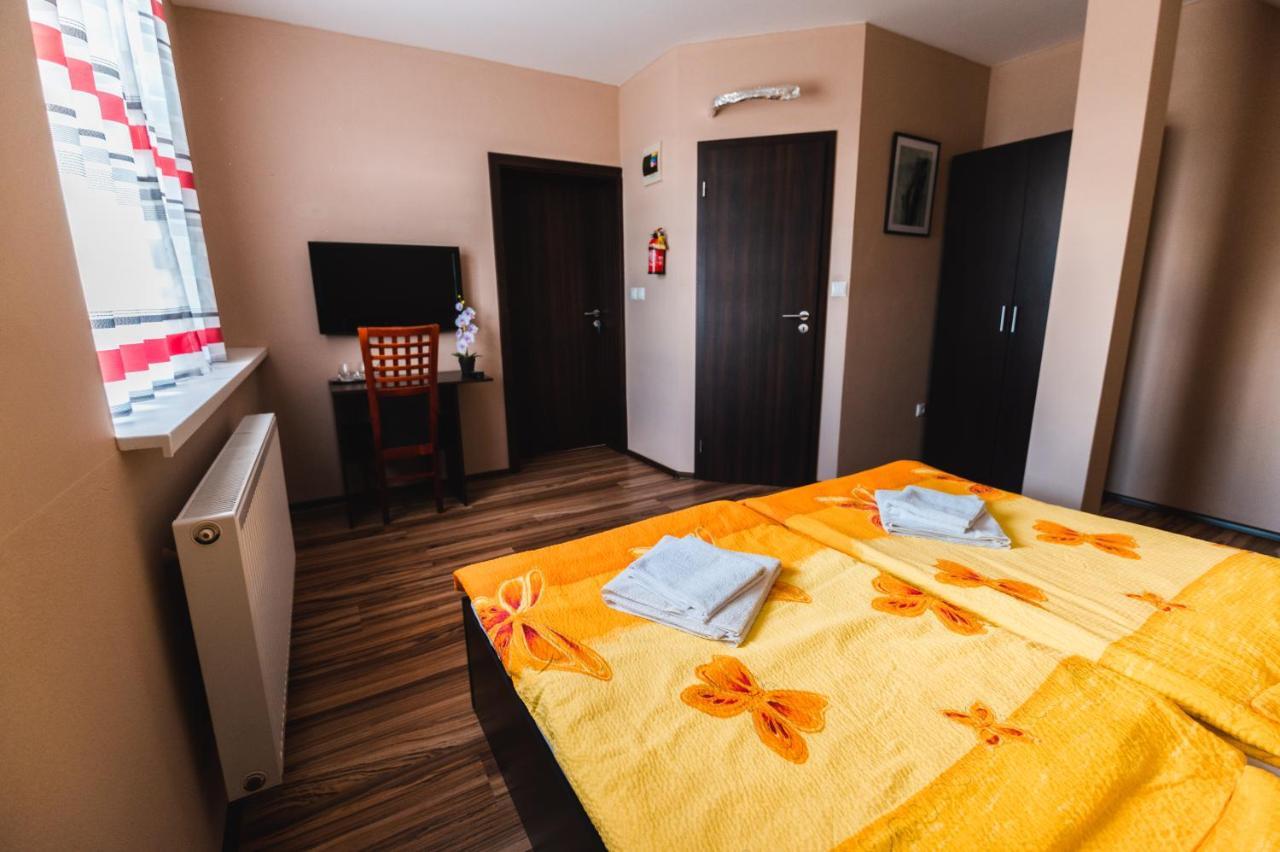 Motel Ard Sarovce Eksteriør billede