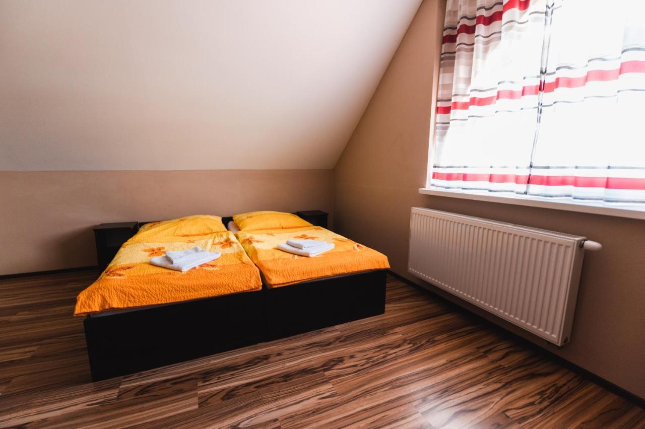 Motel Ard Sarovce Eksteriør billede